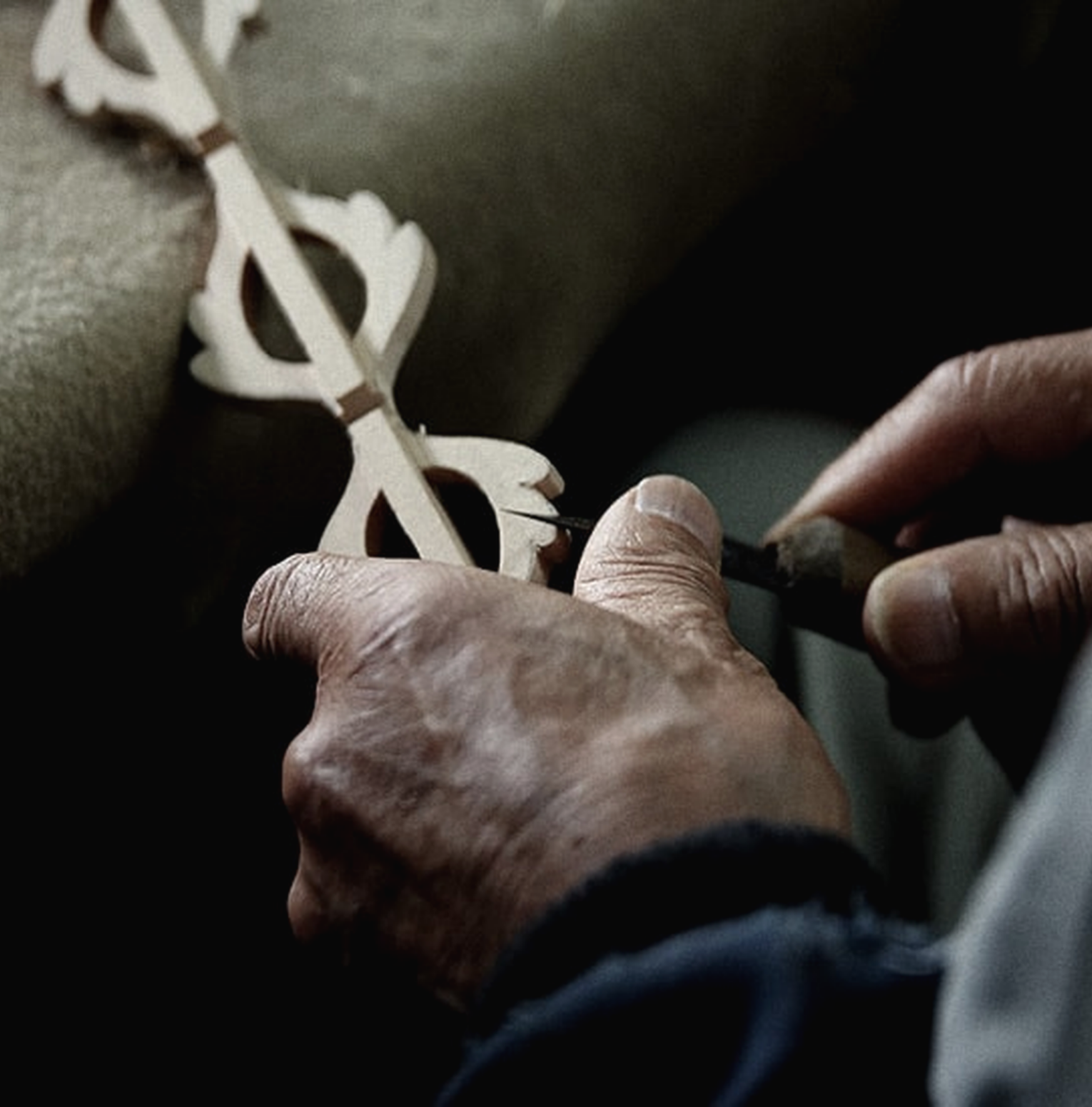 日進木工について